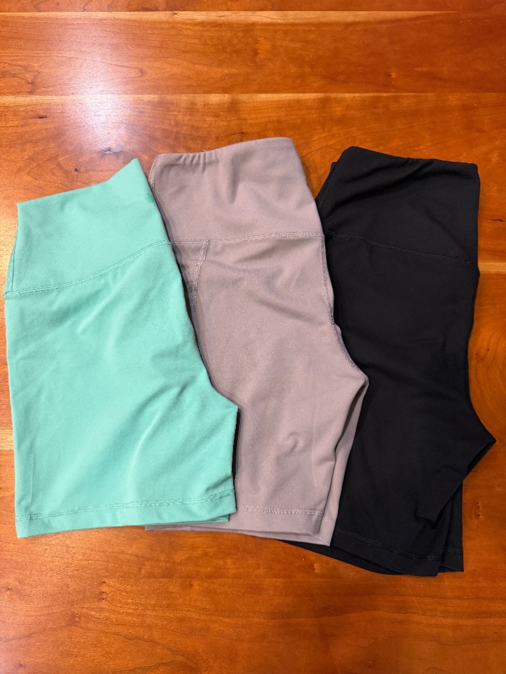 YOGALICIOUS LUX 4 PAIR YOGA SHORTS GREEN BLACK GRAY